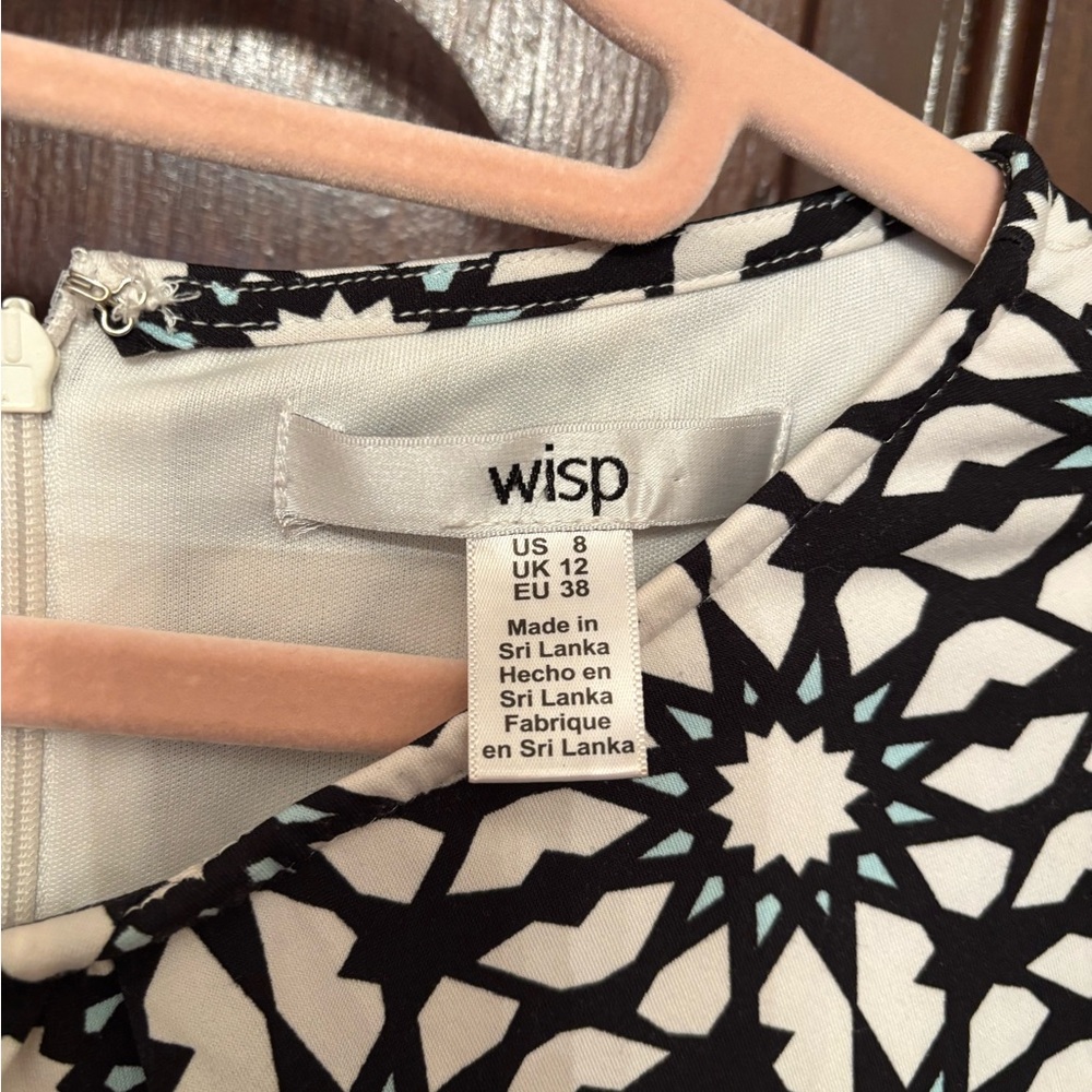 Geometric Pattern Wisp Dress - Picture 2 of 3